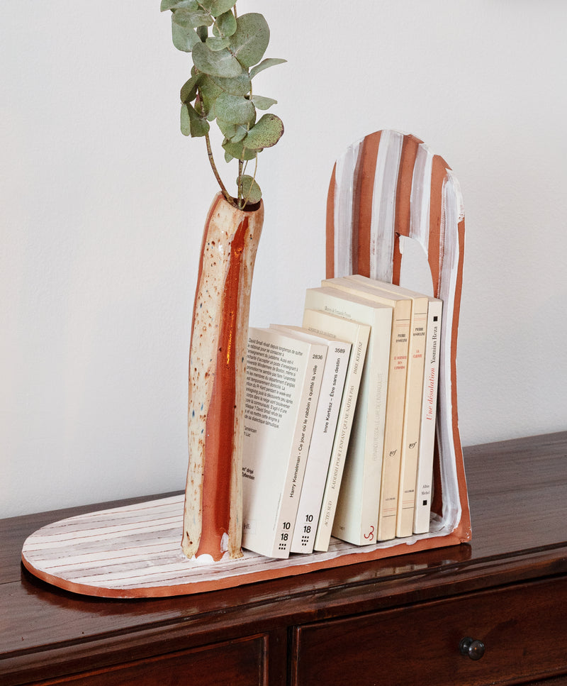 Book prop (white and terracotta)